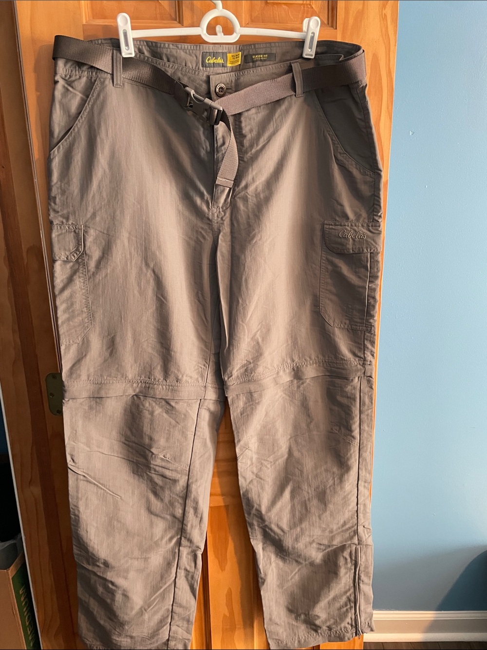 Cabela's Men's Gray Convertible Cargo Pants